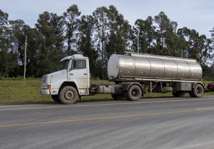 Foto principal del artículo 'Sindicato de transporte de leche se declaró en conflicto por sanción a trabajador de empresa Sarla y Ramón' · Foto: Ignacio Dotti