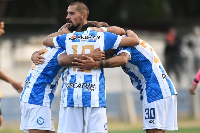 Festejo de los jugadores de Cerro Largo (archivo, junio de 2024). · Foto: Alessandro Maradei