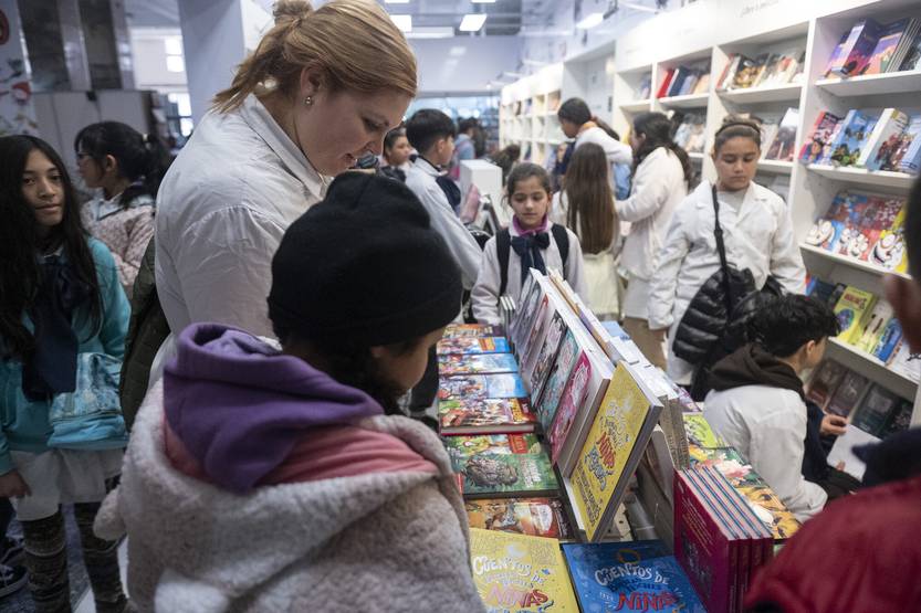 20250515 escolares libros