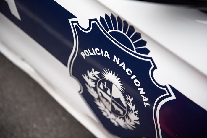 Foto principal del artículo 'Una policía fue imputada por tentativa de homicidio por dispararle a un hombre que trató de robar su auto en Peñarol' · Foto: Gianni Schiaffarino
