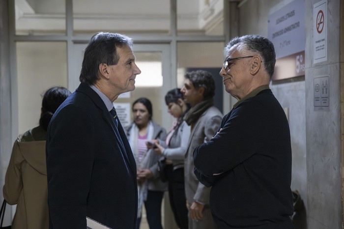 Carlos Roselló y Raúl Viñas, previo a una audiencia judicial. (archivo, junio de 2024) · Foto: Mara Quintero