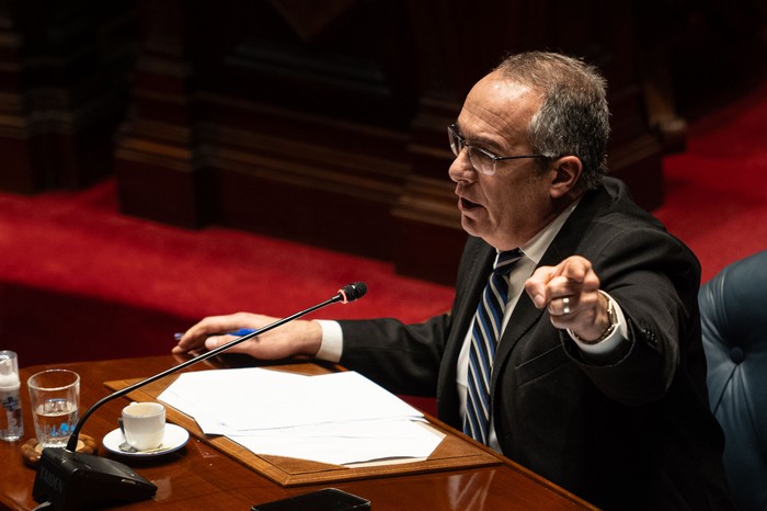 Carlos Mahía, el 30 de julio, en la Cámara de Senadores. · Foto: Mara Quintero