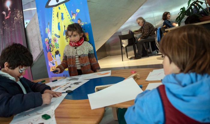 Foto principal del artículo 'Arno Stern: un siglo dedicado a entender a las infancias' · Foto: Martín Varela Umpiérrez