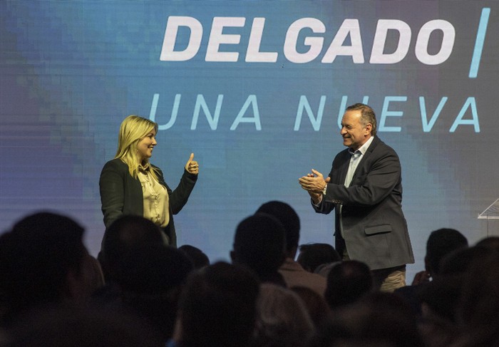 Valeria Ripoll y Álvaro Delgado, en la convención del Partido Nacional, el 10 de agosto. · Foto: Martín Varela Umpiérrez