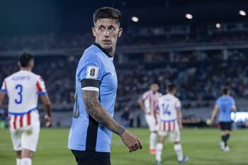 Brian Rodríguez, de Uruguay, durante un partido de Eliminatorias ante Paraguay, en el Estadio Centenario (archivo, setiembre de 2025). · Foto: Rodrigo Viera Amaral