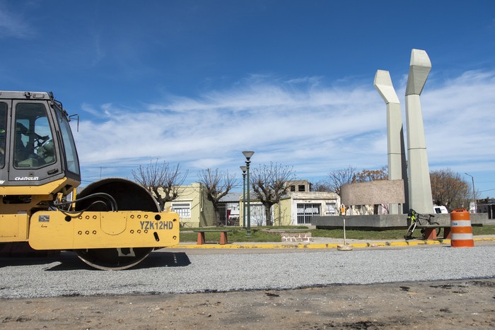 Foto principal del artículo 'Saneamiento en Juan Lacaze: crónica de una obra que destrozó la ciudad' · Foto: Ignacio Dotti