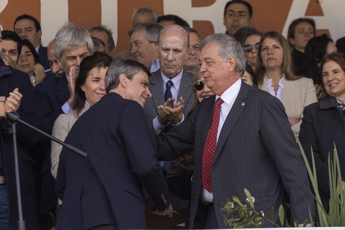 Patricio Cortabarría y Fernando Mattos, durante la ceremonia de clausura de la Expo Prado 2024. · Foto: Rodrigo Viera Amaral