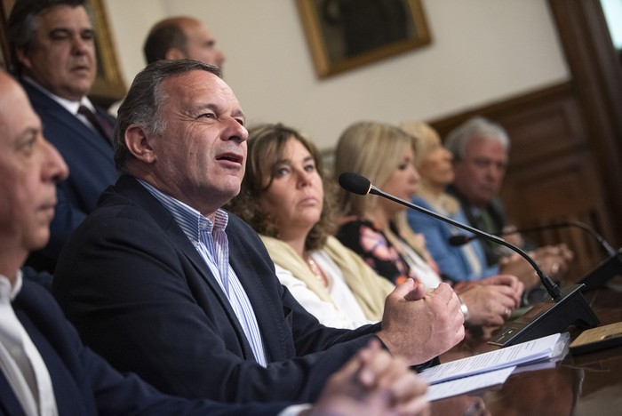 Álvaro Delgado durante la conferencia de prensa en la Casa del Partido Nacional. · Foto: Gianni Schiaffarino