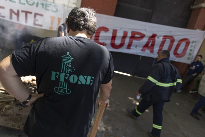 Ocupación de la planta de OSE en el barrio Colón (archivo, octubre de 2024). · Foto: Ernesto Ryan