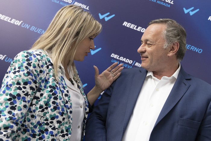 Valeria Ripoll y Álvaro Delgado, el 4 de octubre, durante una conferencia de prensa. · Foto: Ernesto Ryan