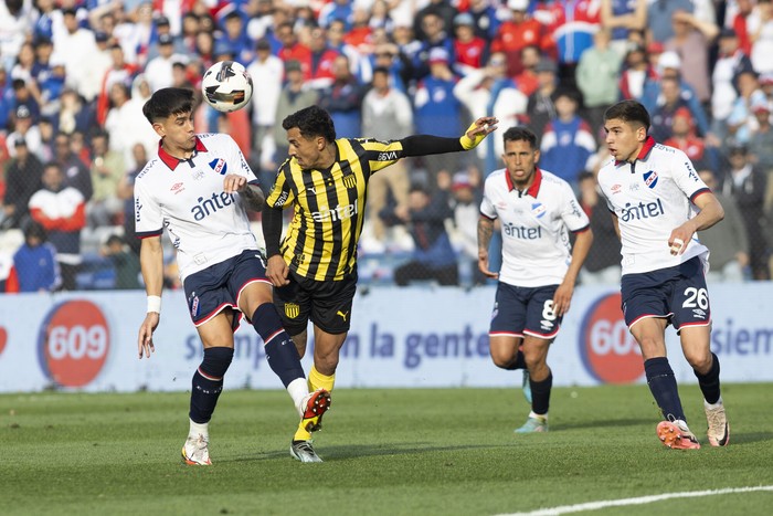 Nacional juega contra Peñarol por la sexta fecha en el Gran Parque Central el 6 de octubre del 2024