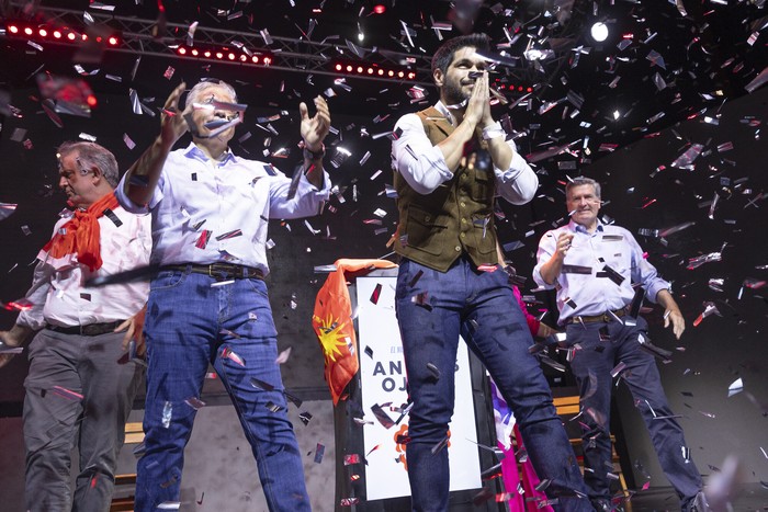 Gustavo Osta, Robert Silva, Andrés Ojeda y Pedro Bordaberry, durante el cierre de campaña del Partido Colorado. · Foto: Rodrigo Viera Amaral