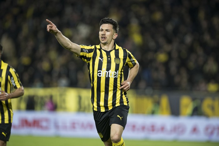 Maximiliano Silvera, durante un partido en el estadio Campeón del Siglo. (archivo, setiembre de 2024). · Foto: Enzo Santos