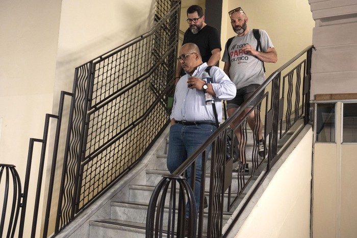 Emiliano Mandacen, José Olivera y Andrés Bentancor, de Fenapes, el 21 de octubre, en el Ministerio de Trabajo y Seguridad Social. · Foto: Alessandro Maradei