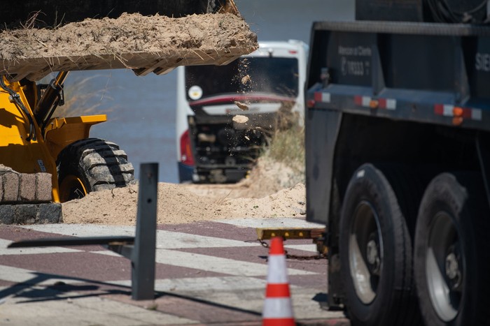 Foto principal del artículo '¿Cómo sigue la causa del chofer del 121 que terminó en la playa de Pocitos?' · Foto: Gianni Schiaffarino