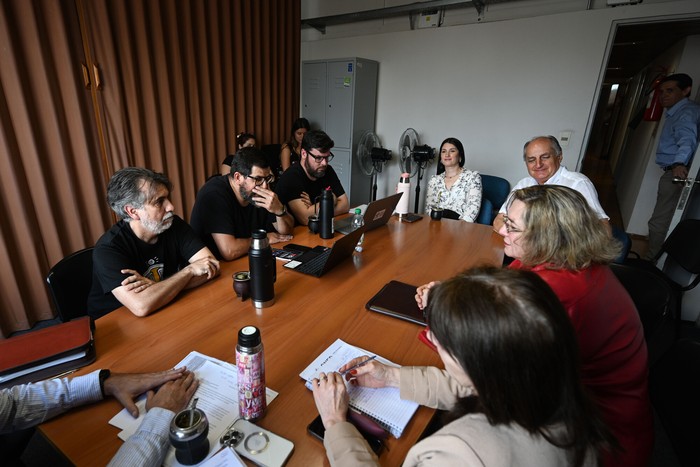 Representantes de Fenapes y Secundaria reunidos en el MTSS, el 30 de noviembre. · Foto: Mara Quintero