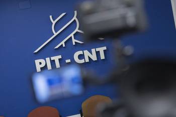 Foto principal del artículo 'Gobierno otorgó cadena nacional al PIT-CNT por el 1° de mayo, después de cinco años' · Foto: Rodrigo Viera Amaral