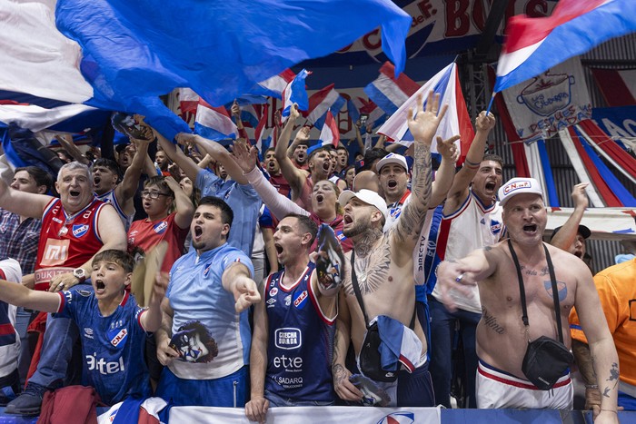 Hinchada de Nacional, el 12 de noviembre, durante el partido ante Peñarol en el Gran Parque Central. · Foto: Rodrigo Viera Amaral