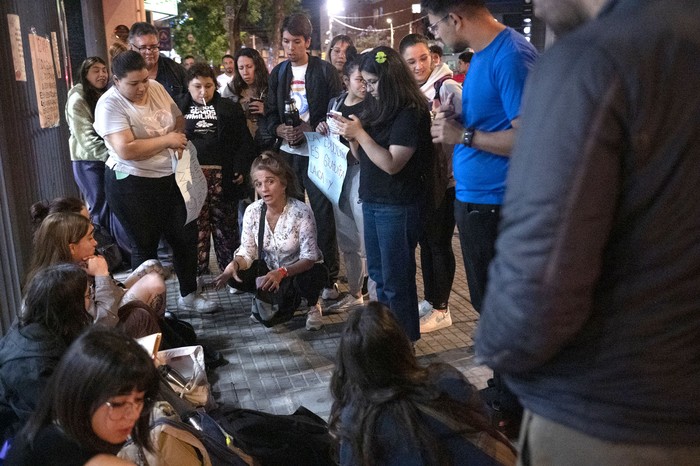 Movilizacion en Liceo17, este miércoles, por cierre del turno nocturno. · Foto: Alessandro Maradei