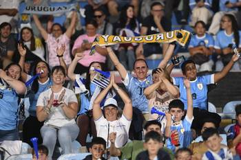 Público en el estadio Centenario durante un partido por clasificatorias al Mundial. (archivo, noviembre de 2024) · Foto: Alessandro Maradei