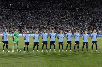 Selección uruguaya, previo a un encuentro por eliminatorias en el estadio Centenario (archivo). · Foto: Rodrigo Viera Amaral