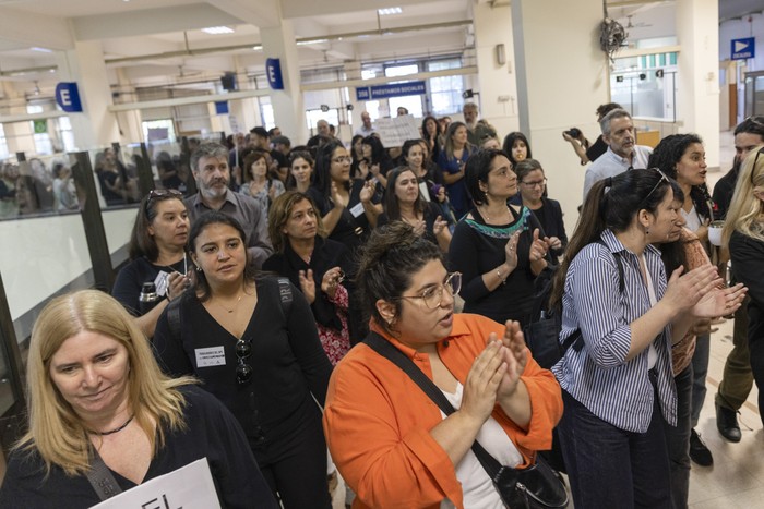 Movilización de trabajadores en el Banco de Previsión Social (archivo, noviembre de 2024). · Foto: Ernesto Ryan