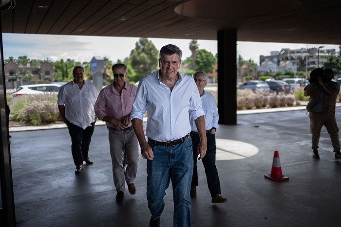 Pedro Bordaberry, Walter Cervini, Gabriel Gurméndez y Tabaré Viera, el 28 de noviembre, previo al encuentro con Yamandú Orsi. · Foto: Mara Quintero