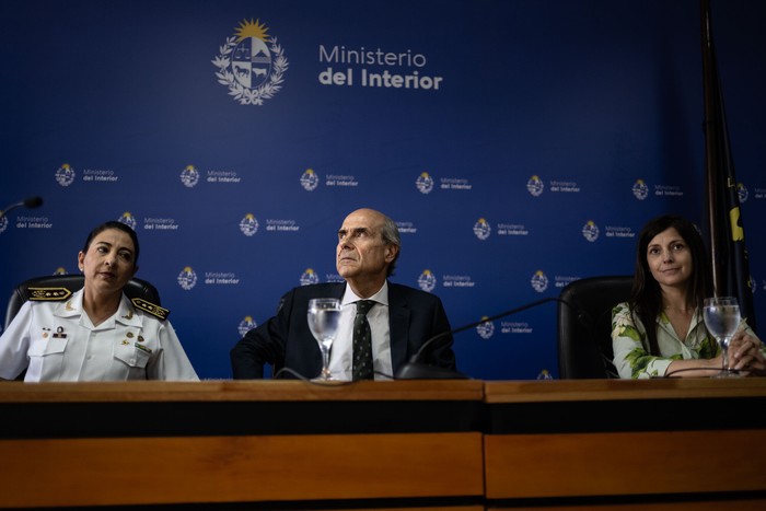 Angelina Ferreira, Pablo Abdala, María José Oviedo Peláez, el 29 de noviembre, durante la presentación de los resultados 2024 de violencia basada en género. · Foto: Mara Quintero