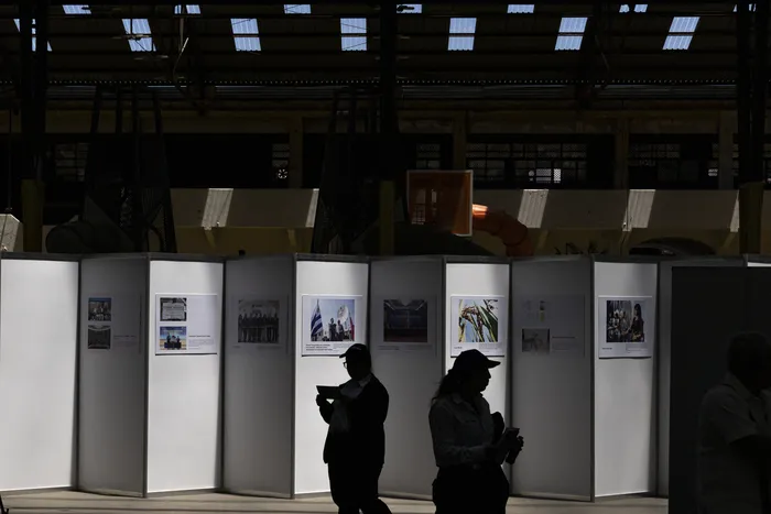 Muestra fotográfica sobre tecnología China en el Espacio Modelo.
Foto: Ernesto Ryan
