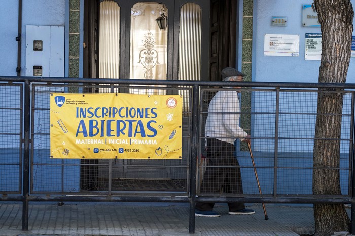 Colegio Misioneras del Sagrado Corazón de Jesús y de María de la ciudad de Rosario, Colonia. · Foto: Ignacio Dotti