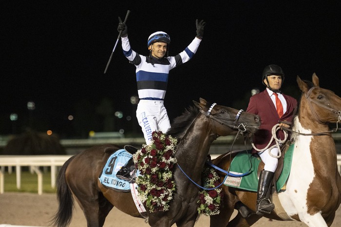 Ganador Gran Premio Ramirez 2025 el jokey Gustavo Calvente con el caballo  El Kodigo. · Foto: Alessandro Maradei