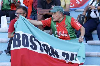 Hinchas de Boston River (archivo, febrero de 2025). · Foto: Gianni Schiaffarino