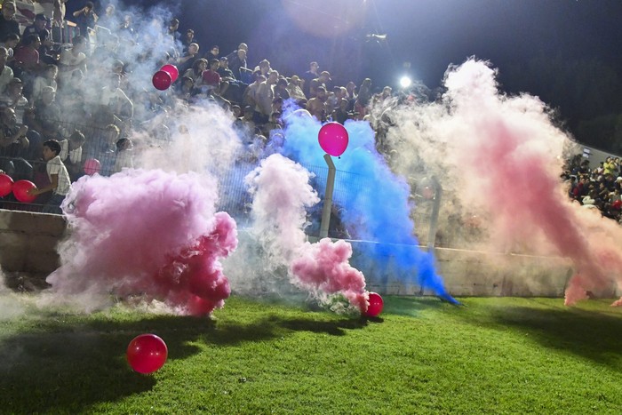 Durante un partido entre Colonia y Durazno, en el Complejo 5 de octubre de Rosario, por semifinal de la  Copa Nacional de Selecciones (archivo, febrero de 2025). · Foto: Ignacio Dotti