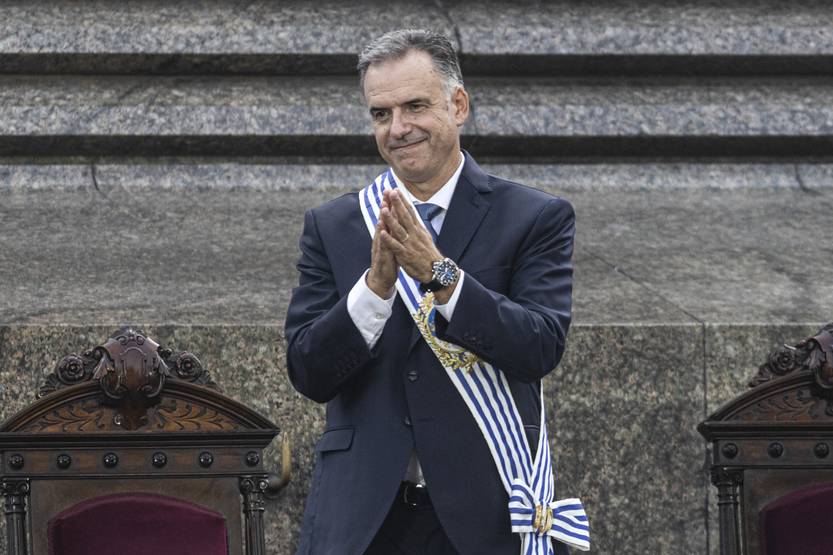 20250301 yamandú presidente
