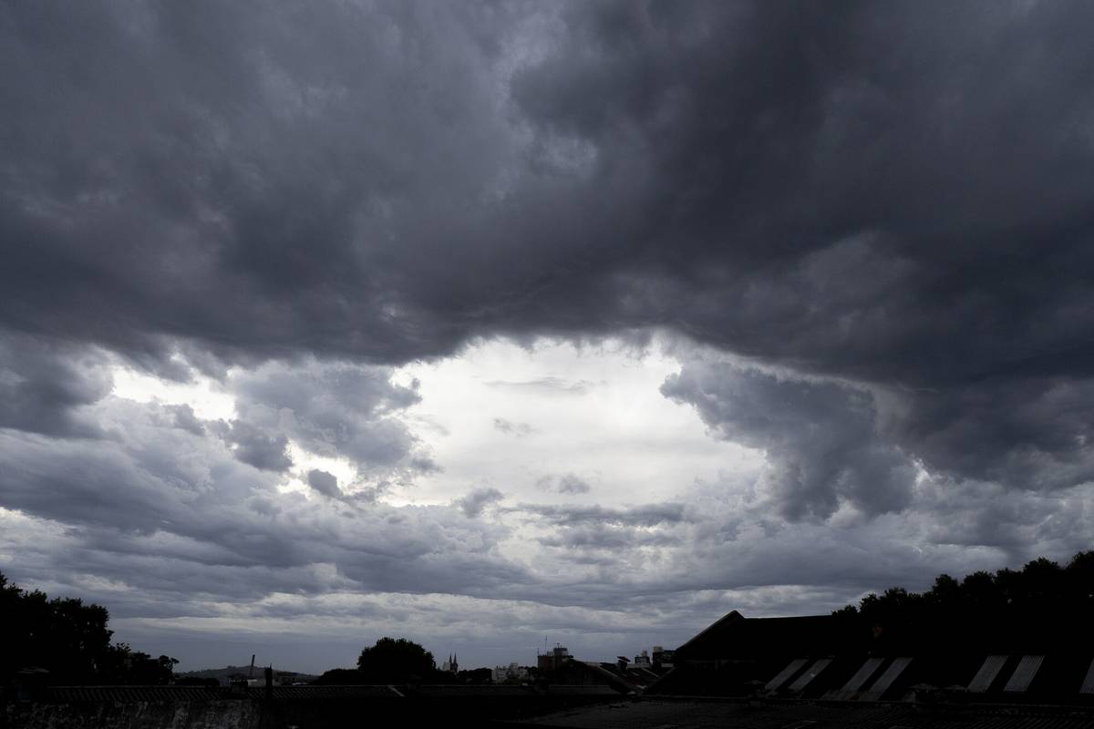 Miércoles de lluvias y tormentas que ingresan por el oeste y se extienden a todo el país