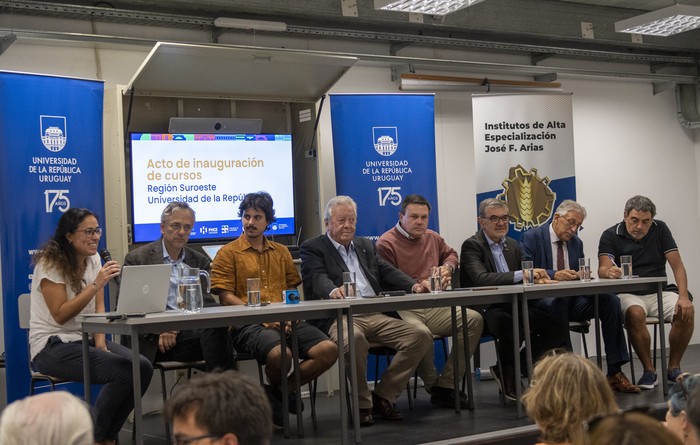 Acto de inauguración de cursos del Centro Regional Suroeste de la Udelar en Colonia del Sacramento, en el Instituto de Alta Especialización de UTU. · Foto: Ignacio Dotti