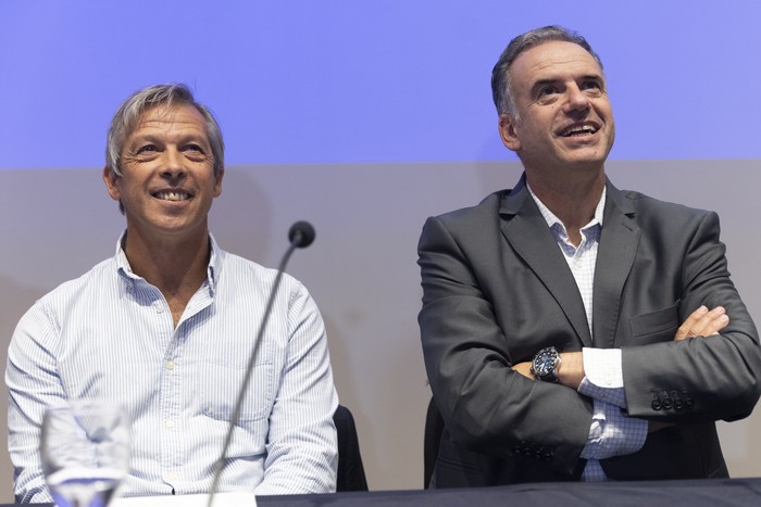 Alejandro Pereda y Yamandú Orsi, en Torre Ejecutiva. · Foto: Ernesto Ryan