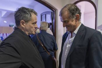 Roque García y Guido Manini en la sede de Cabildo Abierto (archivo, marzo de 2025). · Foto: Rodrigo Viera Amaral
