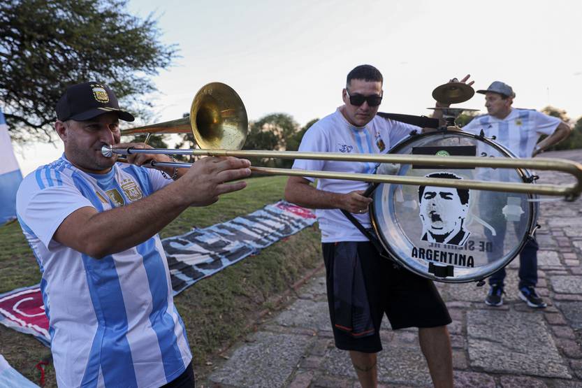 20250321 Uru Arg  Hinchas 1