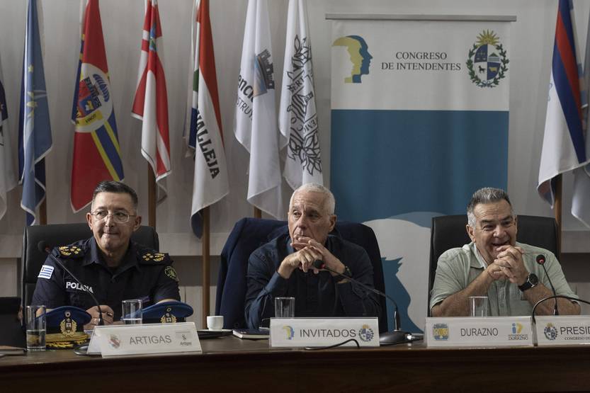 20250327 pol minterior en Congreso Intendentes