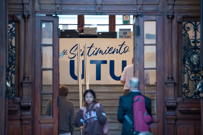 Foto principal del artículo 'Nuevo plan piloto de UTU para ciclo básico se aplicará en 11 centros en 2026, apuesta por talleres e integración de materias' · Foto: Gianni Schiaffarino