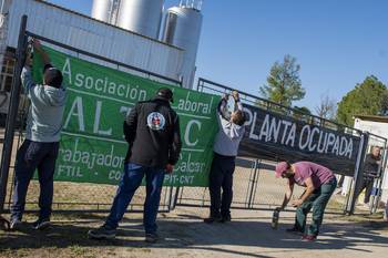 Plenario Nacional de la Federacion de Trabajadores de la Industria Lactea en la planta de Calcar, en Tarariras. · Foto: Ignacio Dotti