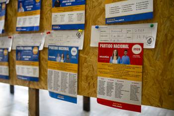 Listas en la Corte Electoral en Colonia. (archivo, abril ede 2025) · Foto: Ignacio Dotti