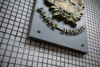 Foto principal del artículo 'El alcalde de Minas de Corrales, Washington González, fue imputado por delitos sexuales contra adolescentes' · Foto: Gianni Schiaffarino