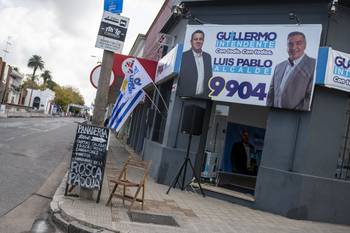 Comité de Guillermo Rodríguez, del Partido Nacional, en Carmelo, Colonia, el 16 de abril. · Foto: Ignacio Dotti