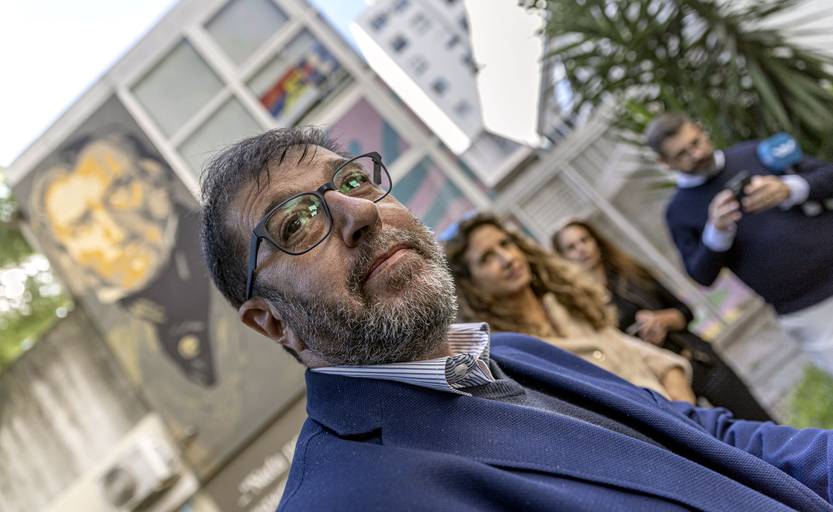 mesa pol RS273049_20250421ER_025