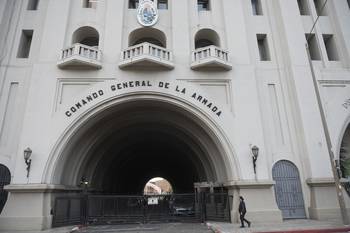 Comando General de la Armada, en el Puerto de Montevideo. · Foto: Alessandro Maradei