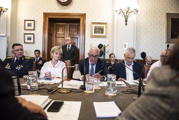José Manuel Azambuya, Gabriela Valverde, Carlos Negro y Gerardo Siri, el 29 de abril, en el Parlamento. · Foto: Diego Vila