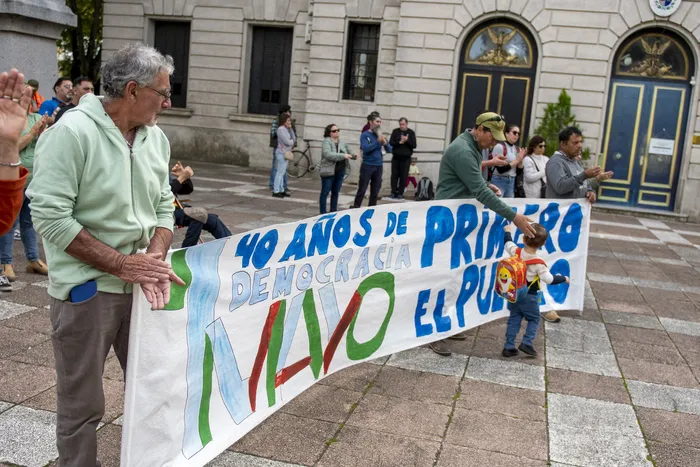 Acto del 1° de Mayo en la explanada de la Intendencia de Colonia. (Archivo, 2025) · Foto: Ignacio Dotti