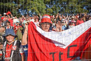 Hinchada de Tacuarembó (archivo, 2025). · Foto: Gianni Schiaffarino
